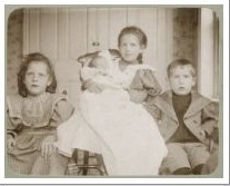 R A Robinson and 3 sisters